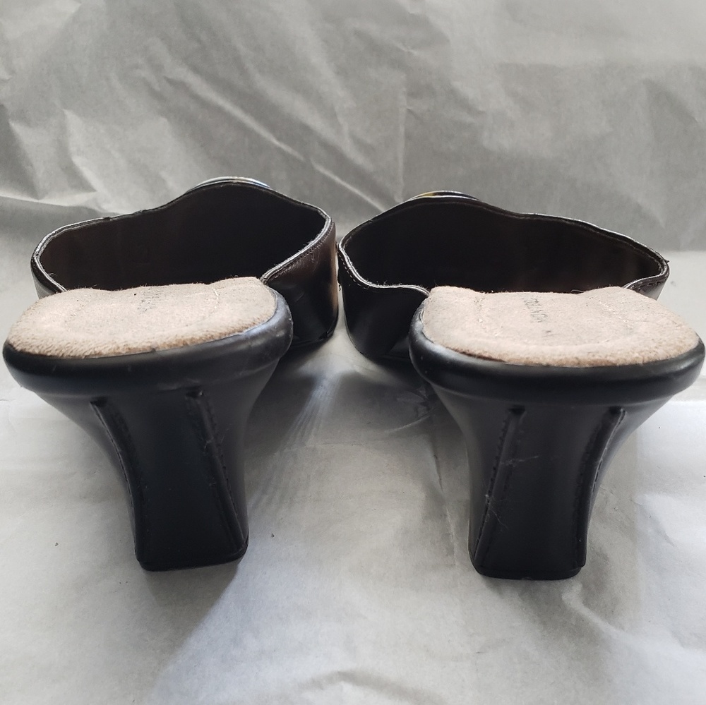 Shoes - Picture 2 of 3